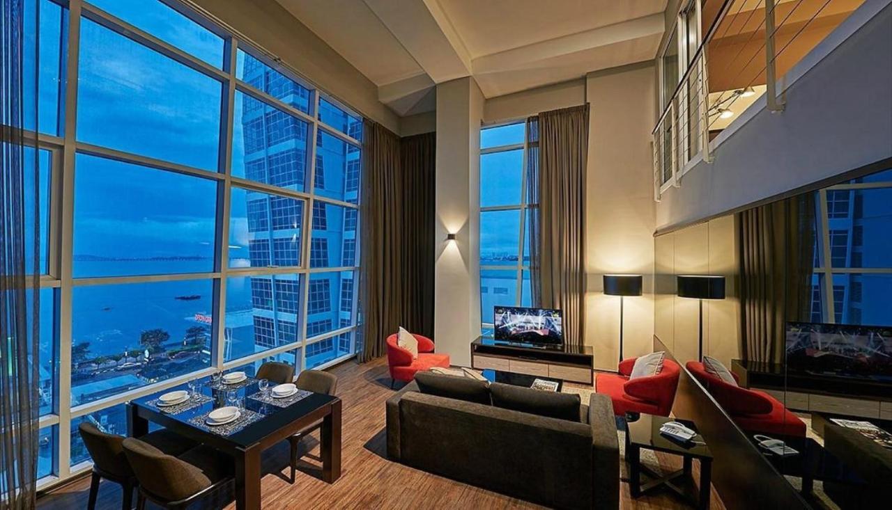 Maritime Luxury Suites George Town Eksteriør bilde