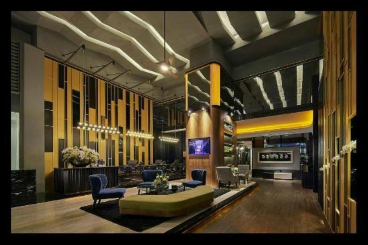 Maritime Luxury Suites George Town Eksteriør bilde